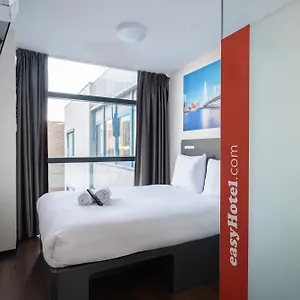 Easyhotel City Centre Hotell